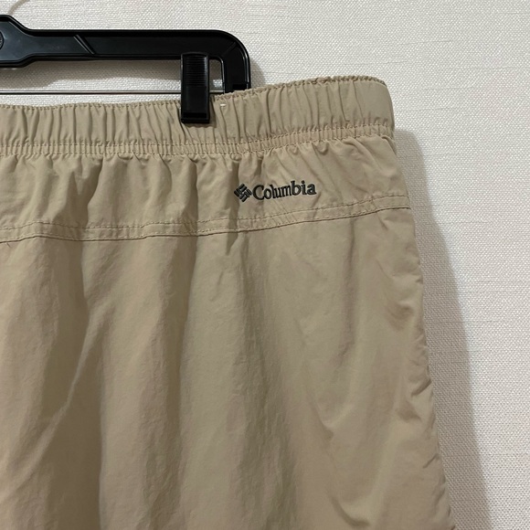 Columbia Men’s Cargo Shorts XXL Tan - Picture 7 of 8